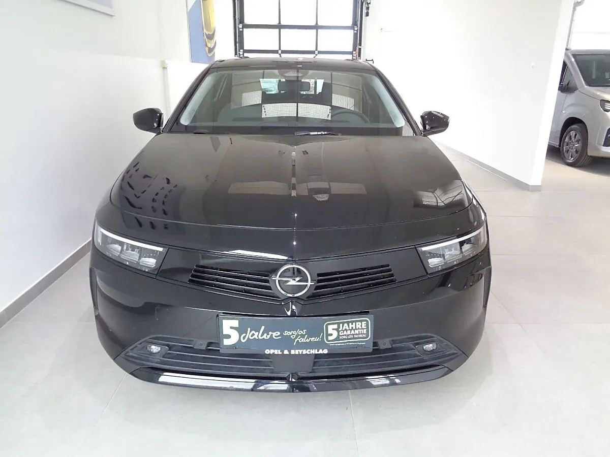 Opel Astra 2024 photo 3