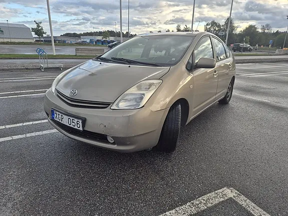 Toyota Prius 2005 photo 2
