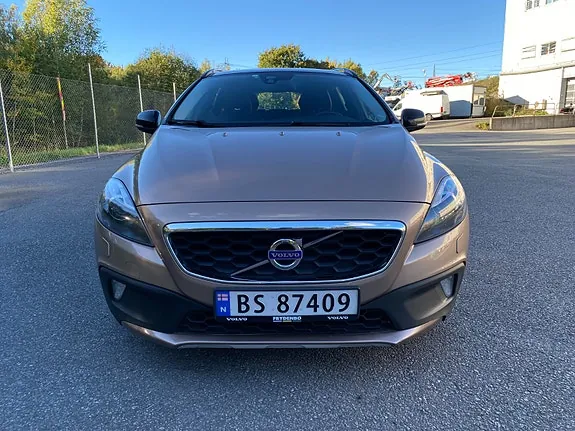 Volvo V40 Cross Country 2014 photo 2