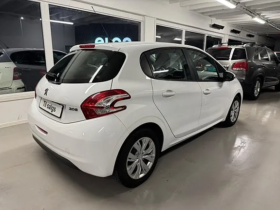 Peugeot 208 2013 photo 5