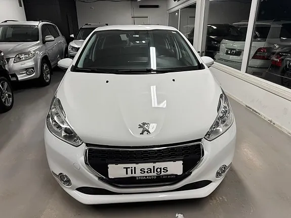 Peugeot 208 2013 photo 2