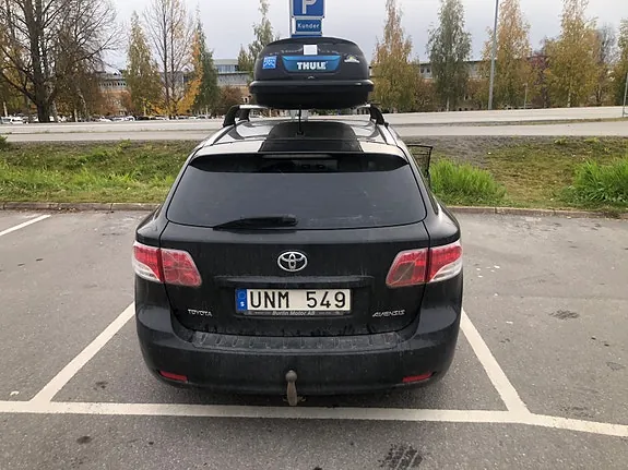 Toyota Avensis 2010 photo 3