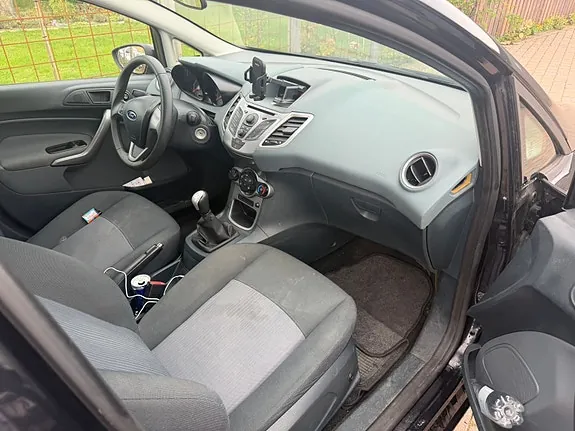 Ford Fiesta 2011 photo 5