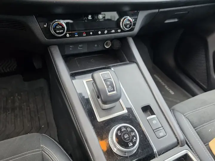 Mitsubishi Outlander 2024 photo 4