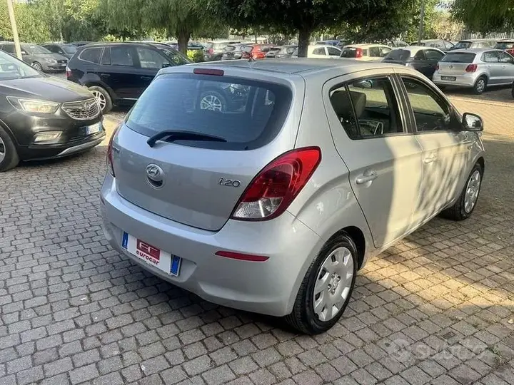 Hyundai I20 2013 photo 5