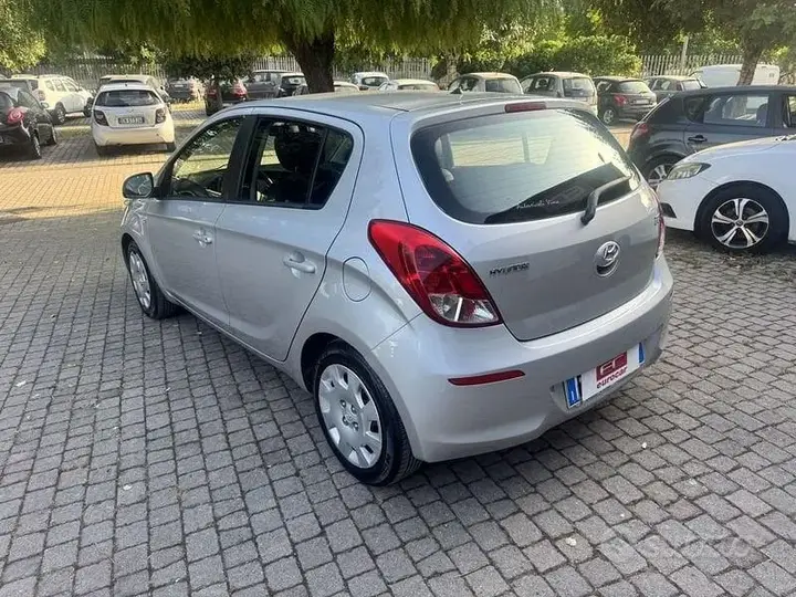 Hyundai I20 2013 photo 4