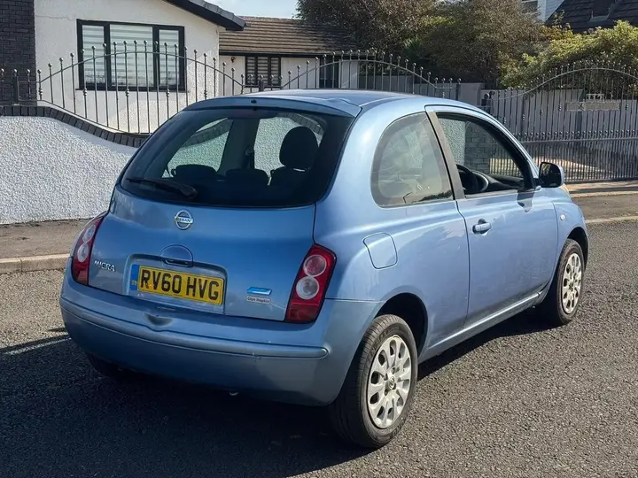 Nissan Micra 2010 photo 5