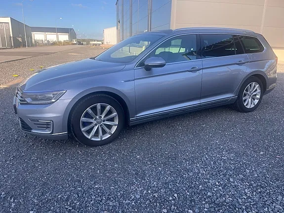 Volkswagen Passat 2018 photo 3