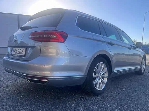 Volkswagen Passat 2018 photo 5