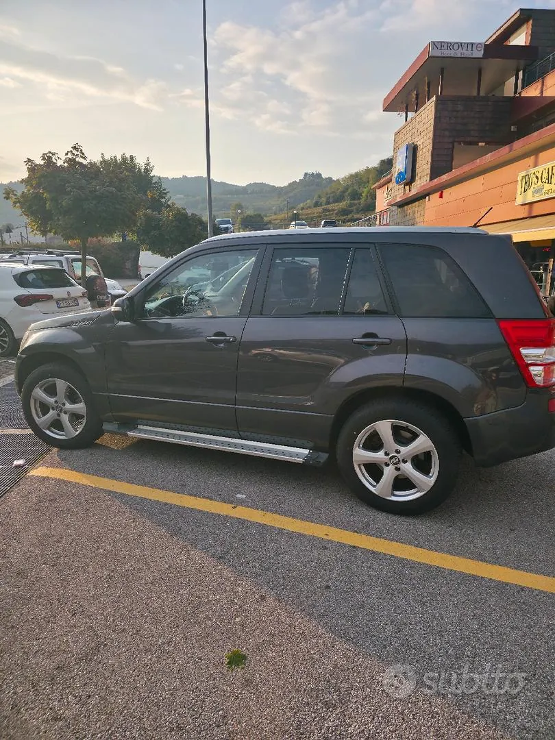 Suzuki Grand Vitara 2012 photo 5