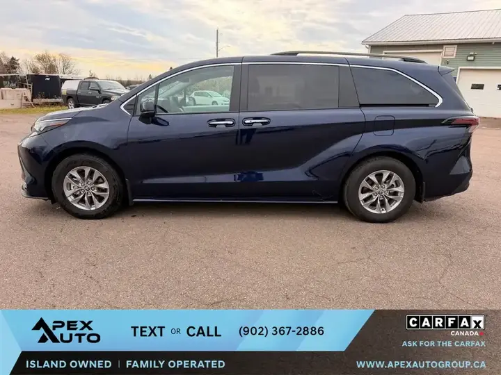 Toyota Sienna 2026 photo 2