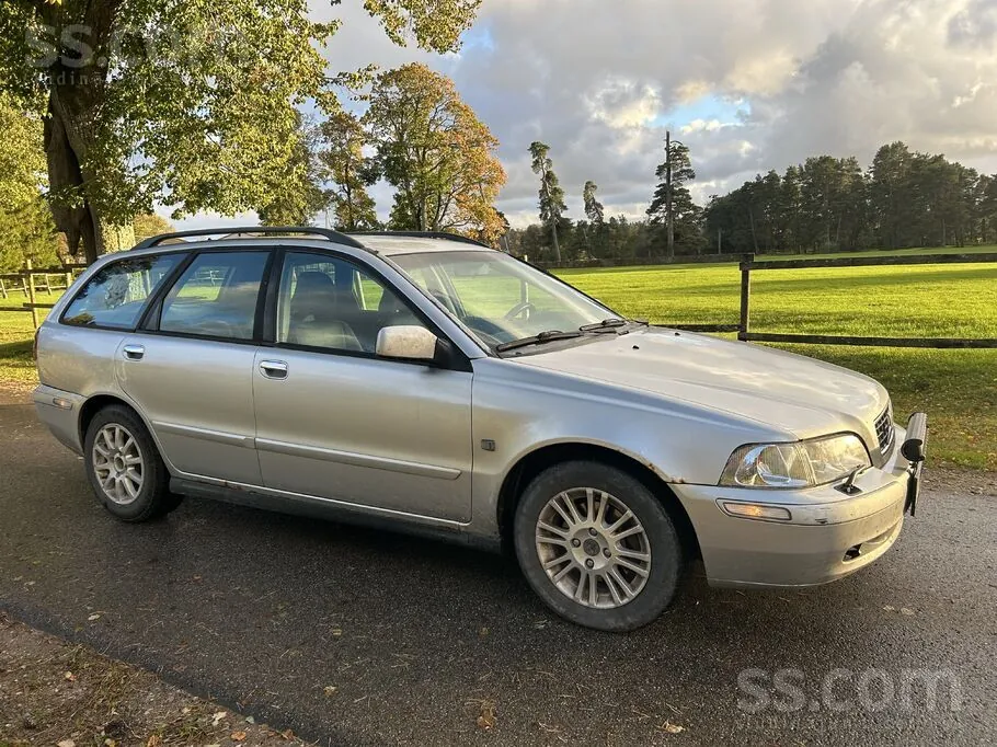 Volvo V40 2004 photo 4