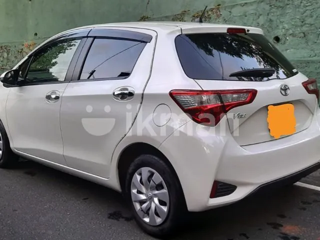 Toyota Vitz 2018 photo 2