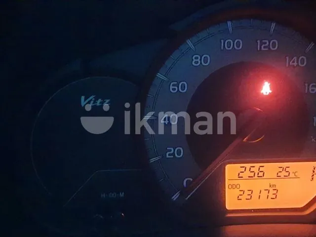Toyota Vitz 2018 photo 3