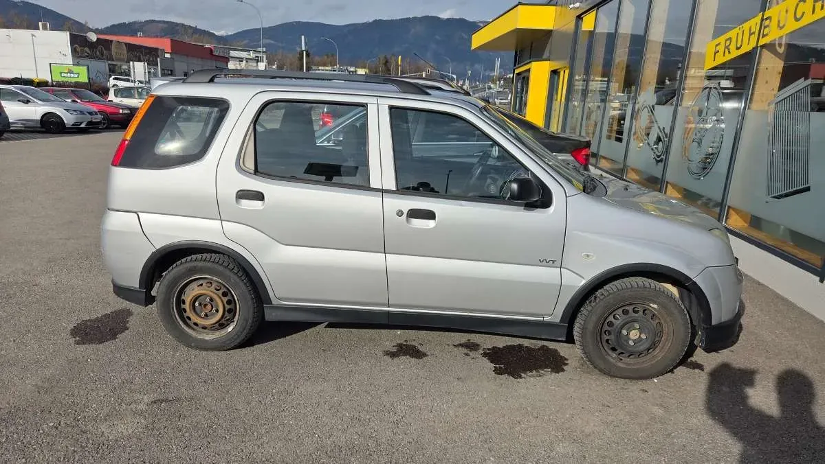 Suzuki Ignis 2008 photo 2
