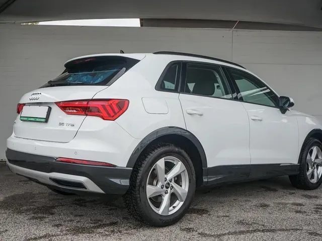 Audi Q3 2022 photo 4