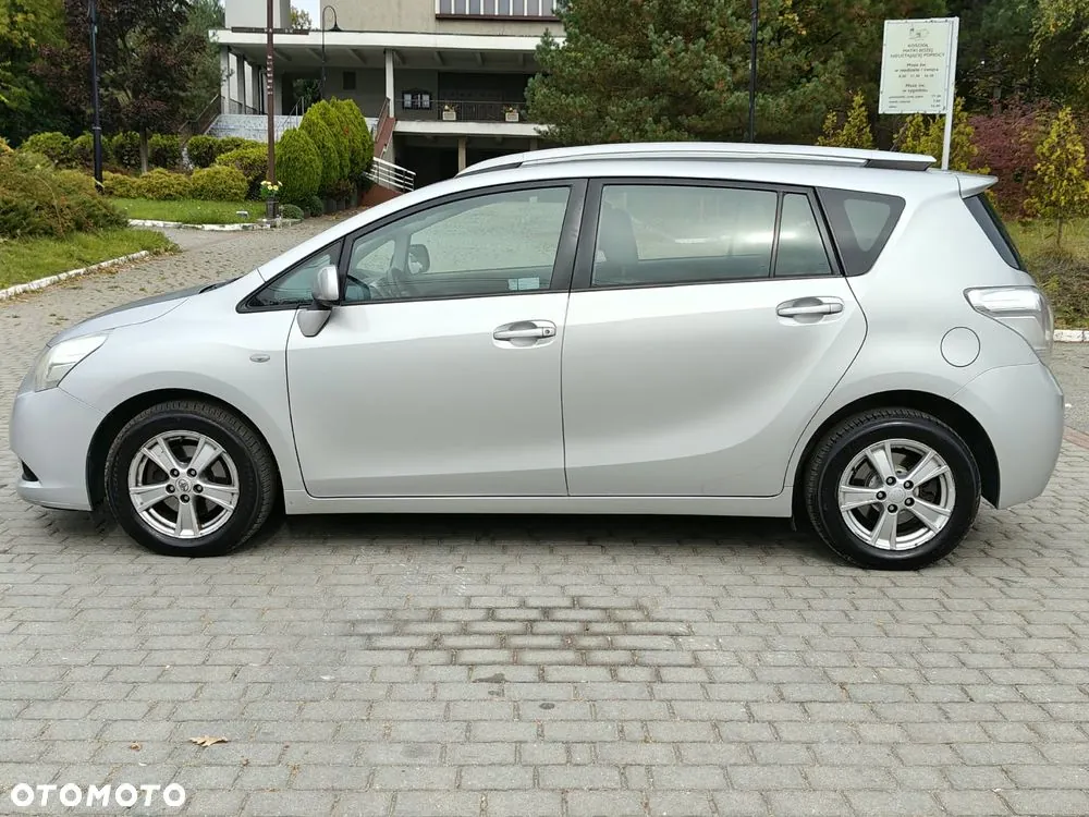 Toyota Verso 2009 photo 4