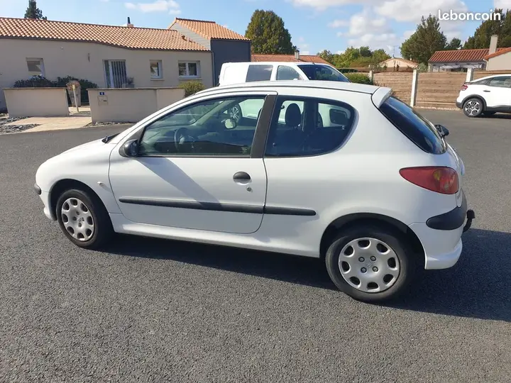 Peugeot 206 2007 photo 2