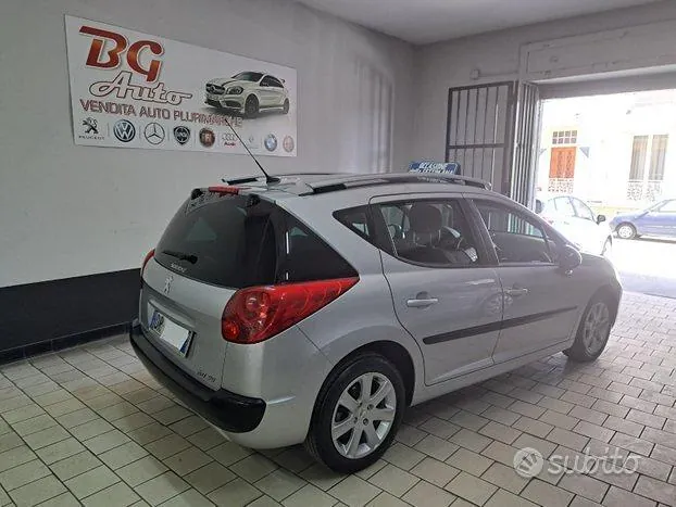 Peugeot 207 2008 photo 5