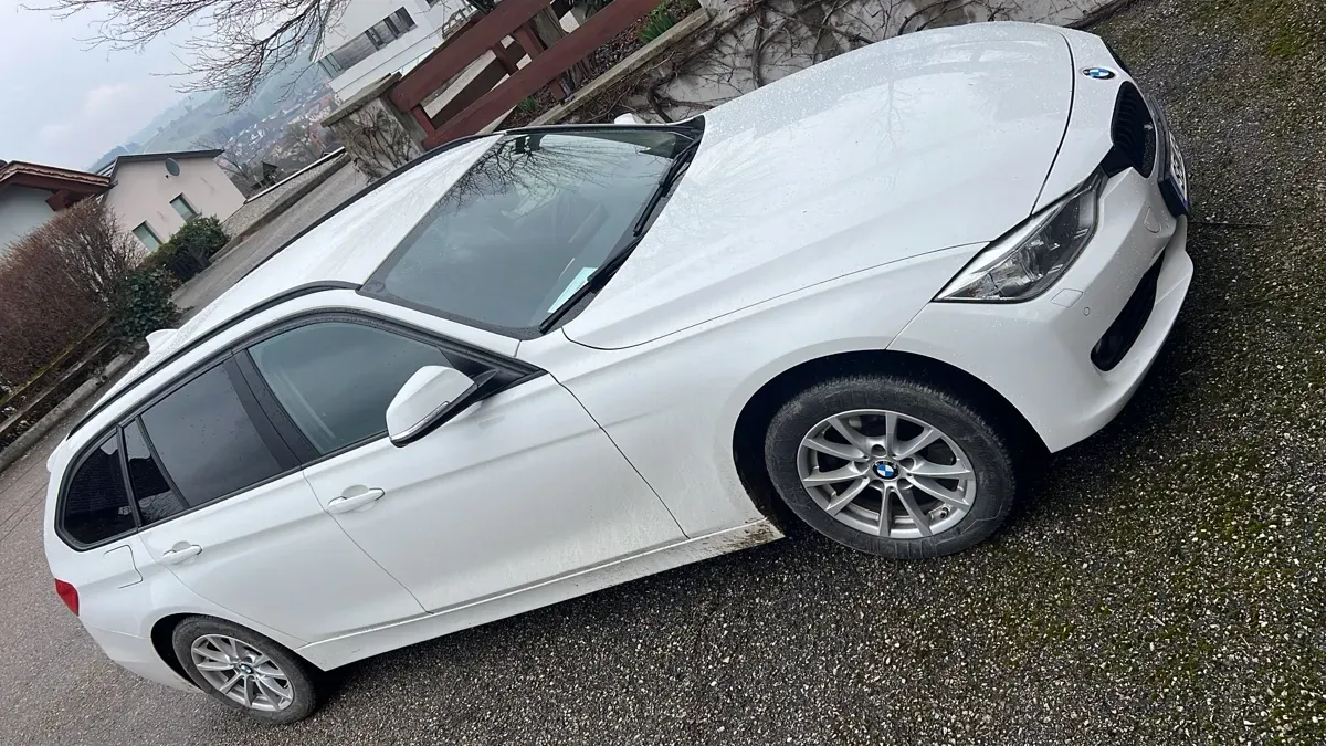 BMW 3 Series 2013 photo 2