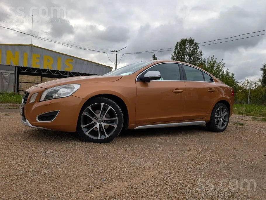Volvo S60 2010 photo 3