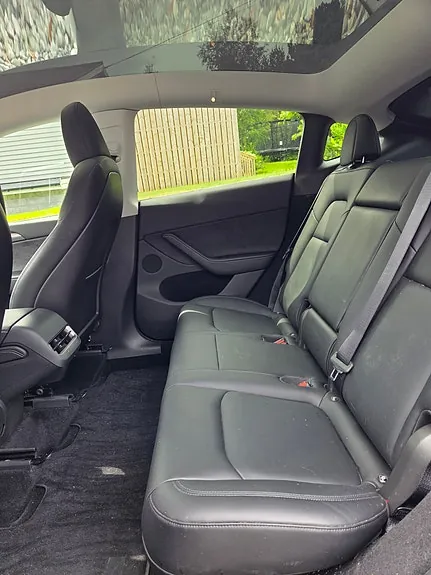 Tesla Model Y 2024 photo 4