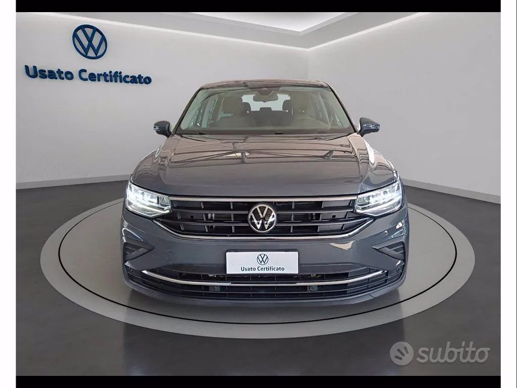 Volkswagen Tiguan 2022 photo 2