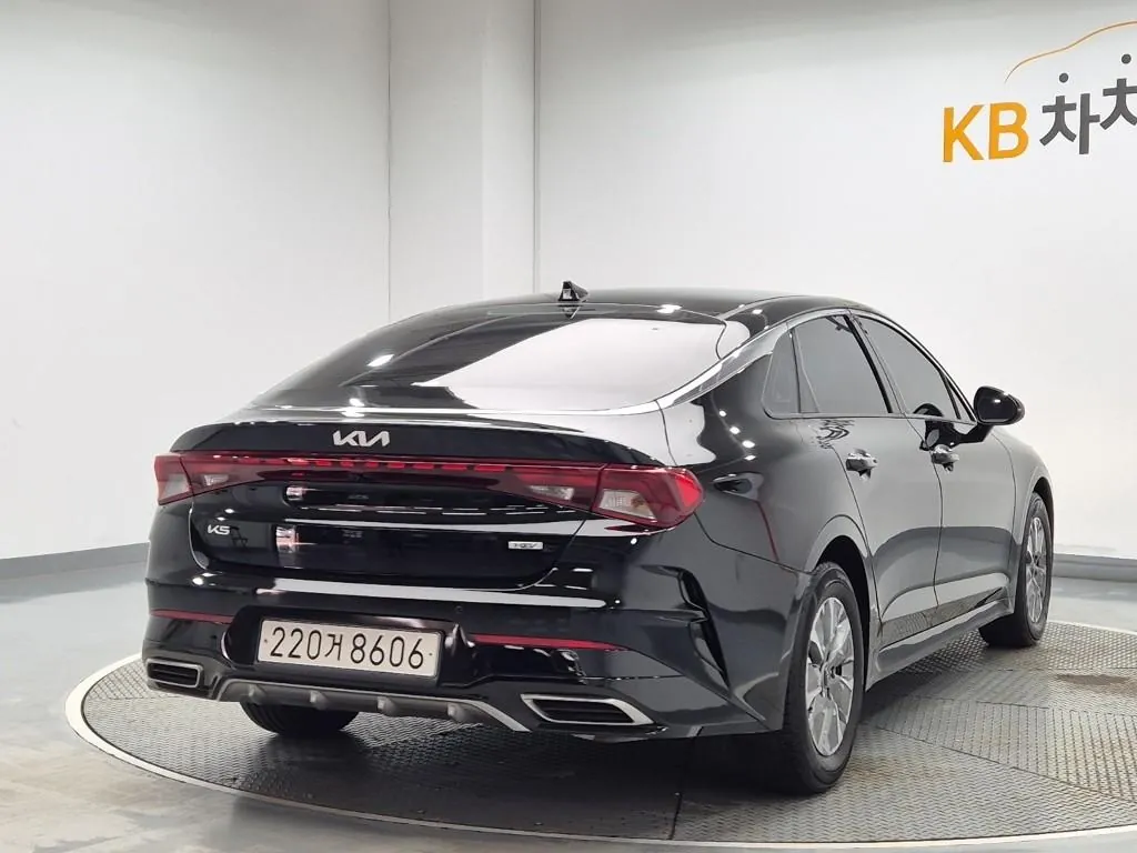 Kia K5 2023 photo 3