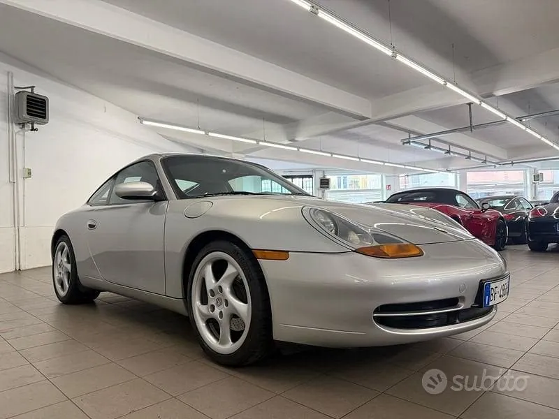 Porsche Carrera 996 1998 photo 3