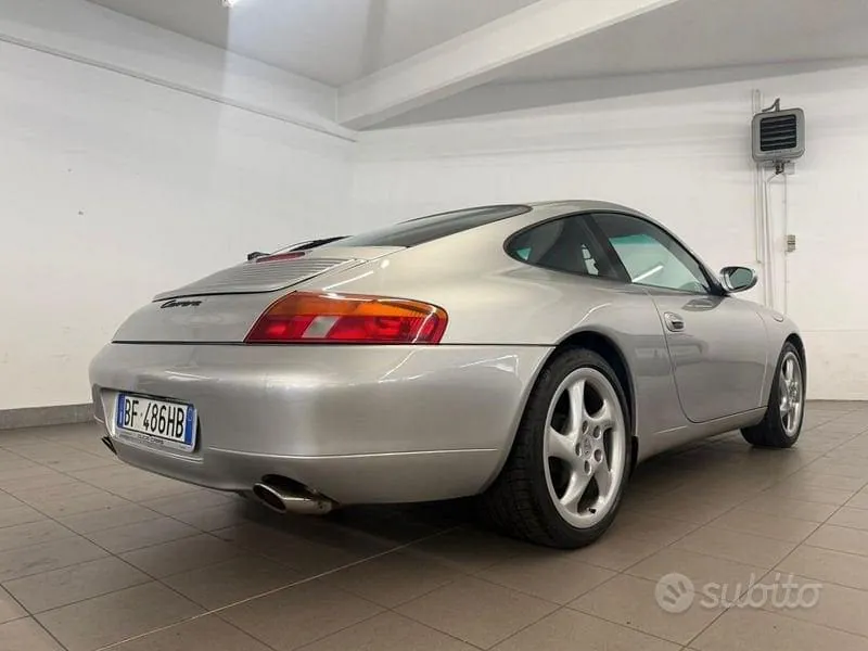 Porsche Carrera 996 1998 photo 4
