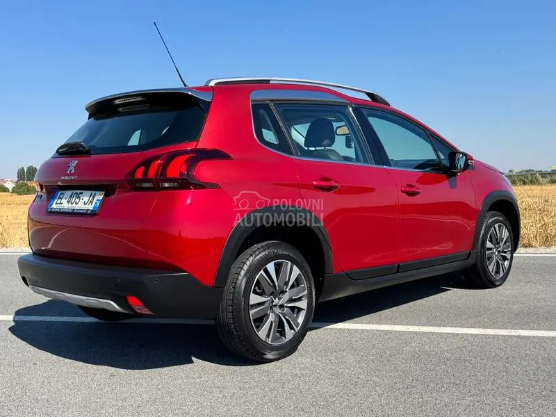Peugeot 2008 2017 photo 5
