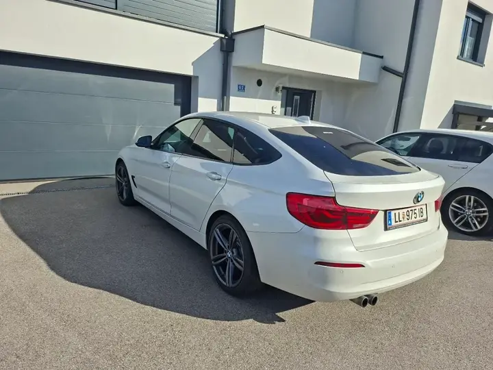 BMW 3 Series 2016 photo 3