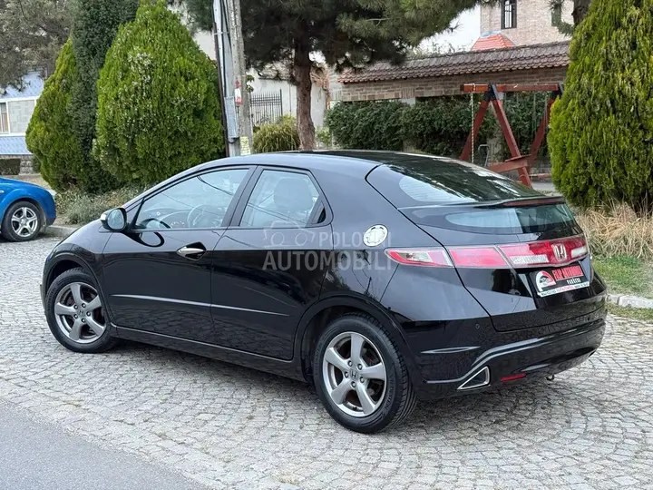 Honda Civic 2011 photo 3