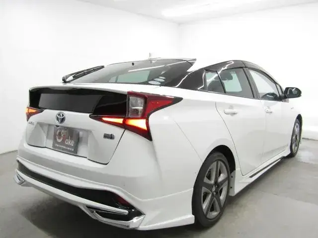 Toyota Prius 2020 photo 3