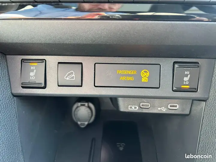 Toyota Yaris Cross 2025 photo 2