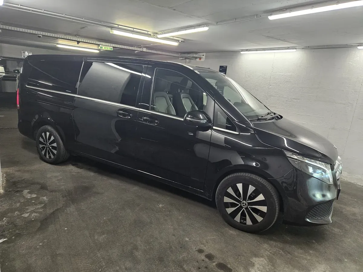 Mercedes-Benz V-Class 2024 photo 2