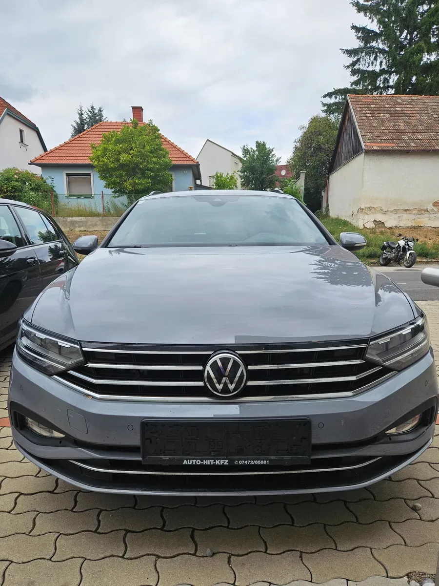 Volkswagen Passat 2023 photo 2