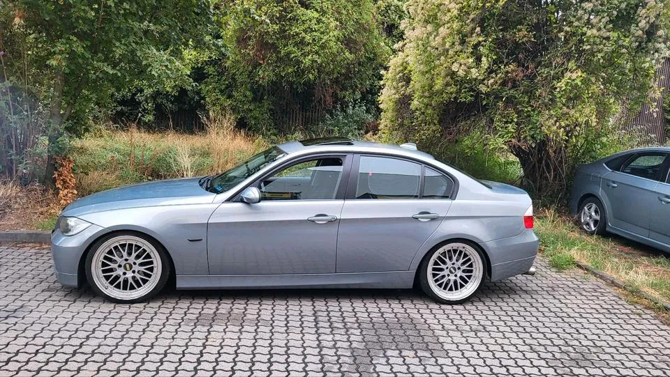 BMW E90