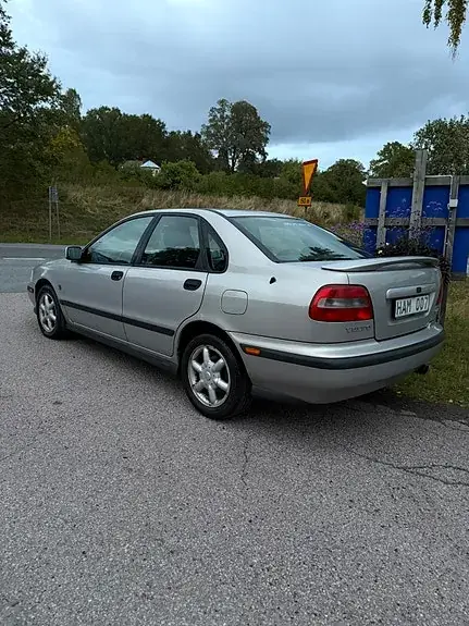 Volvo S40 1998 photo 4