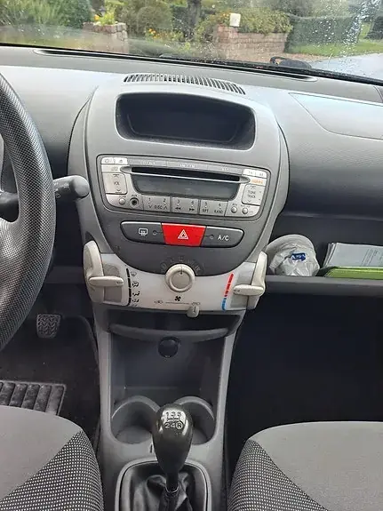 Peugeot 107 2008 photo 5