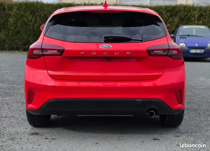 Ford Focus 2023 photo 4