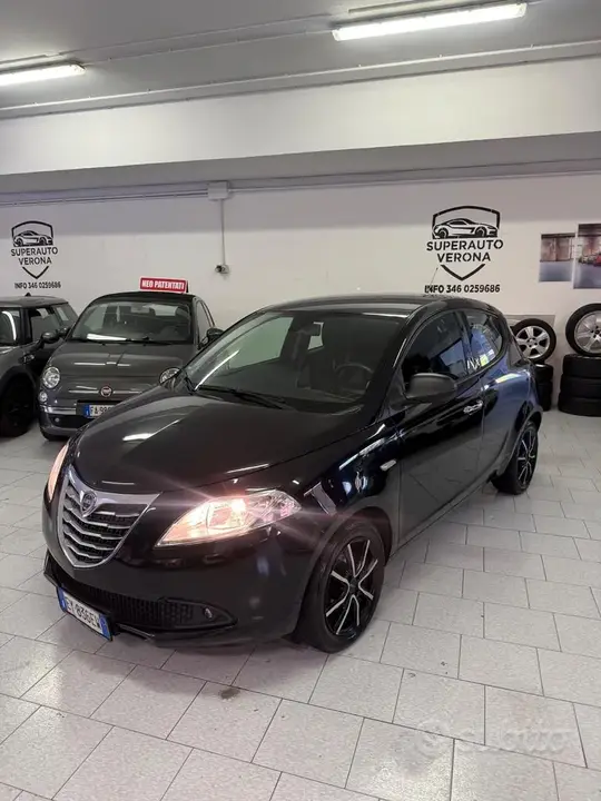 Lancia Ypsilon