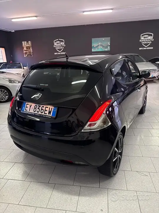 Lancia Ypsilon 2015 photo 4