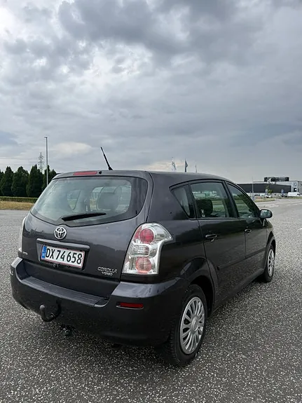 Toyota Corolla Verso 2009 photo 3