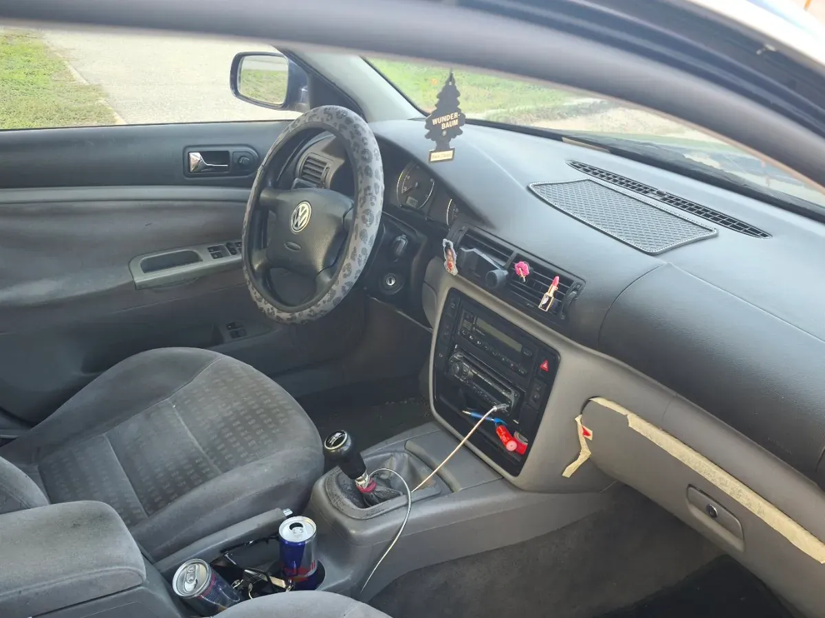 Volkswagen Passat 2001 photo 3