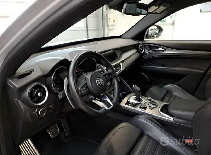 Alfa Romeo Stelvio 2020 photo 2