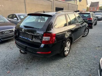 Skoda Octavia 2011 photo 3