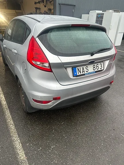 Ford Fiesta 2013 photo 2