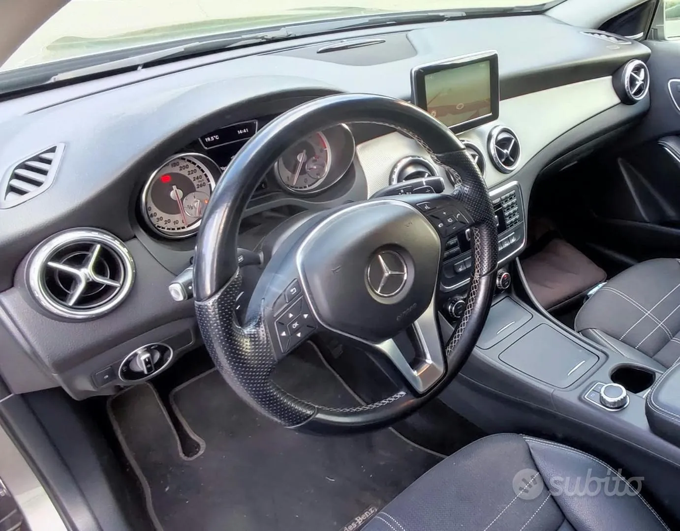 Mercedes-Benz Gla 2015 photo 5