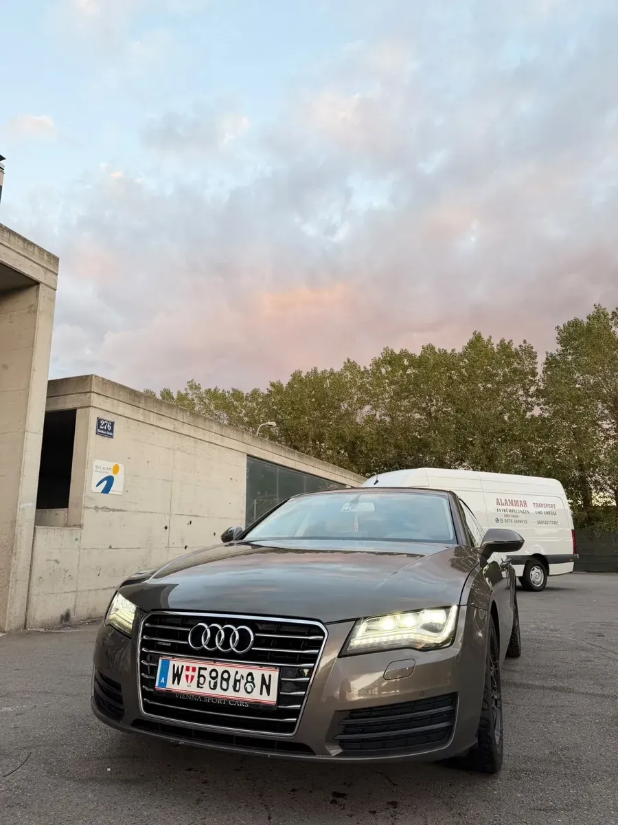 Audi A7 2011 photo 2
